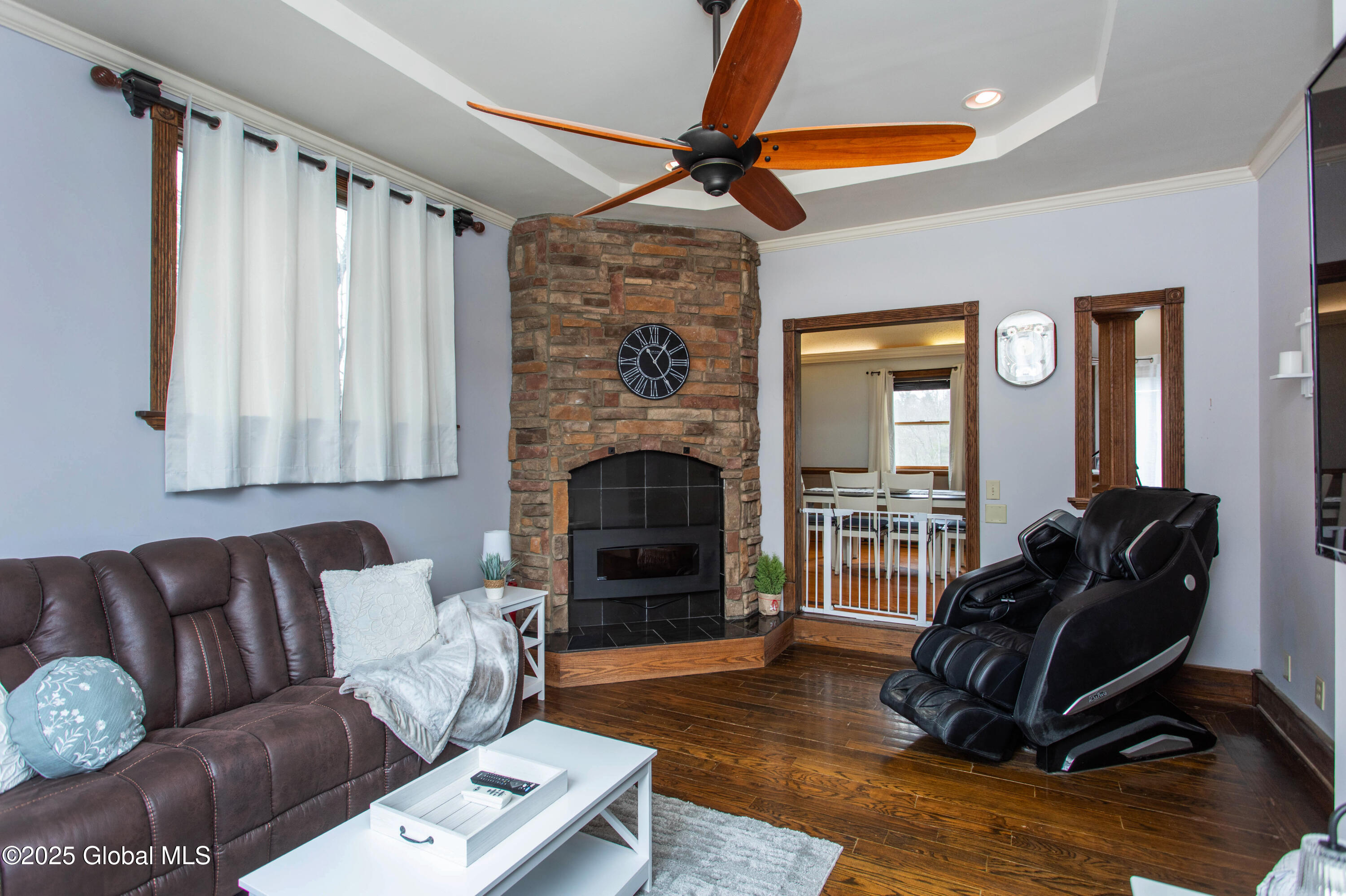 Corinth, New York 12822, United States, 5 Bedrooms Bedrooms, ,4 BathroomsBathrooms,Residential,Active,109047