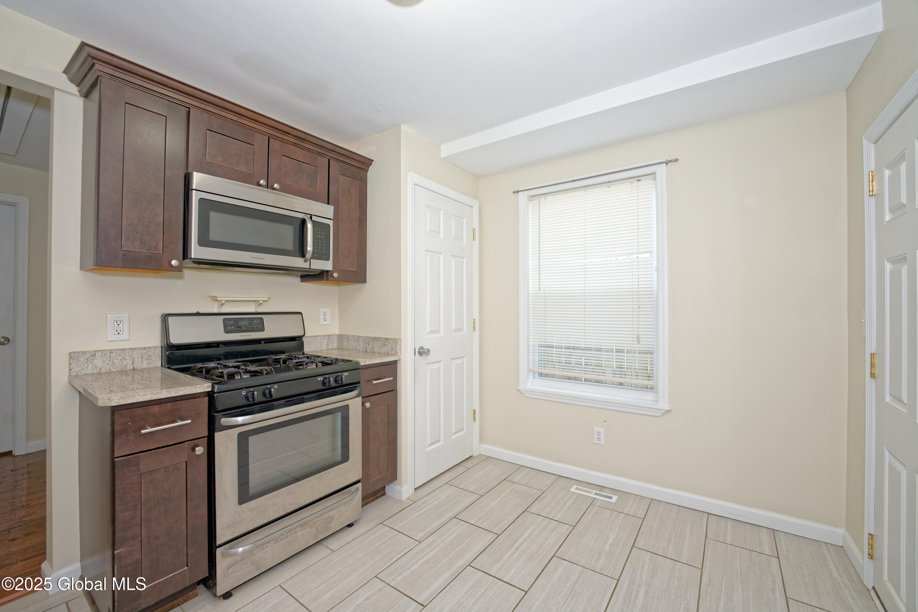 27 Corthell Street, Albany, New York image 11