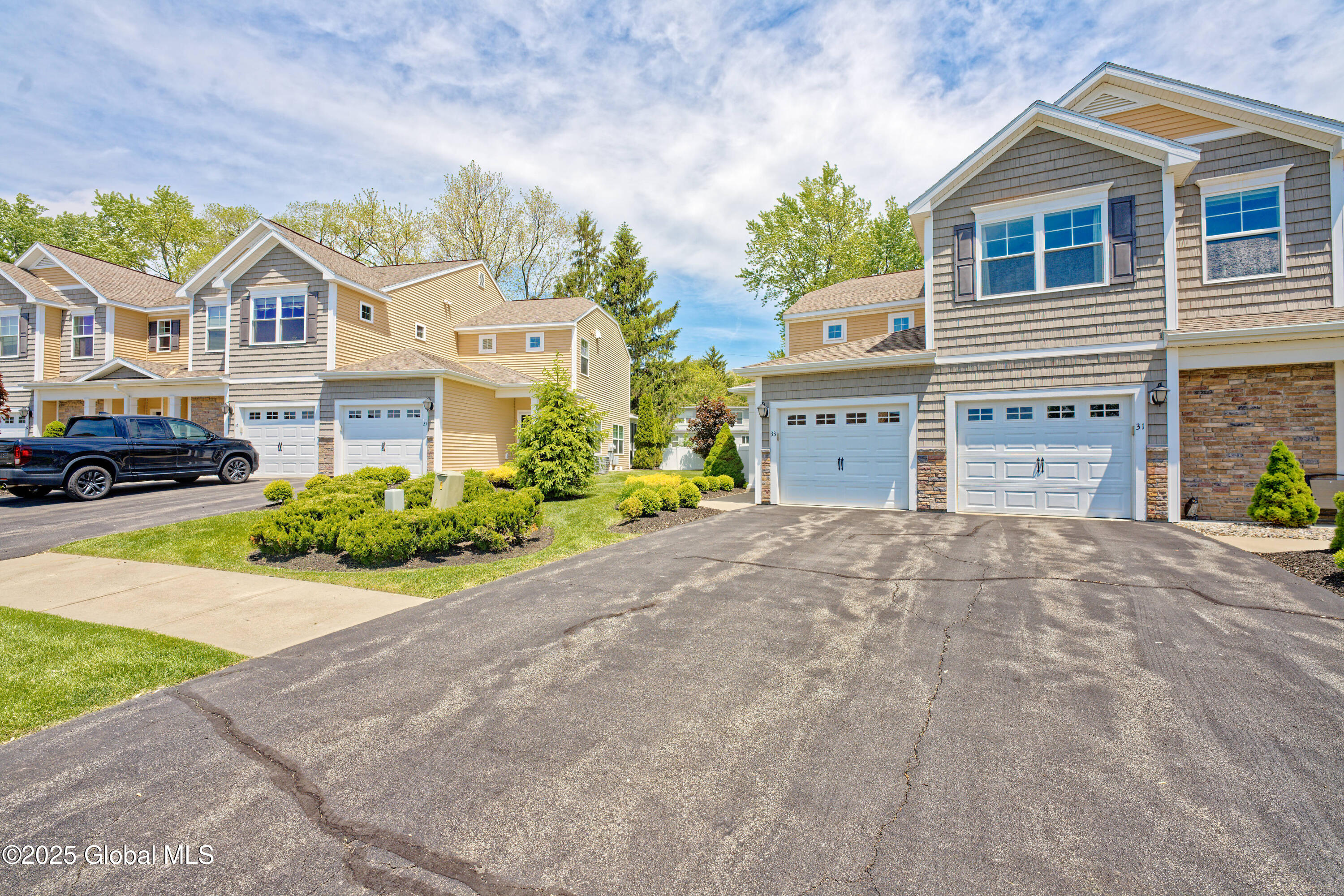 33 Stacey Court, Cohoes, New York image 4