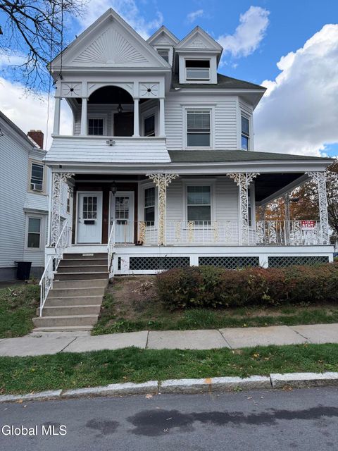 Photo of 737 Mason St St #2, Schenectady, NY 12308 (MLS # 202528552) Photo of 737 Mason St St #2, Schenectady, NY 12308 (MLS # 202528552)