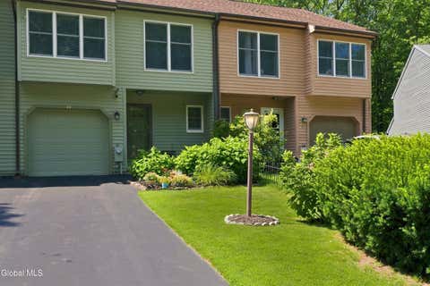 Photo of 49 Brenden Court, Clifton Park, NY 12065 (MLS # 202623802)