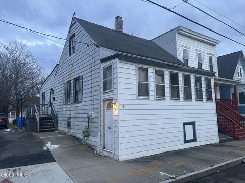 Photo of 9 O Connell Street, Albany, NY 12209 (MLS # 202610883)