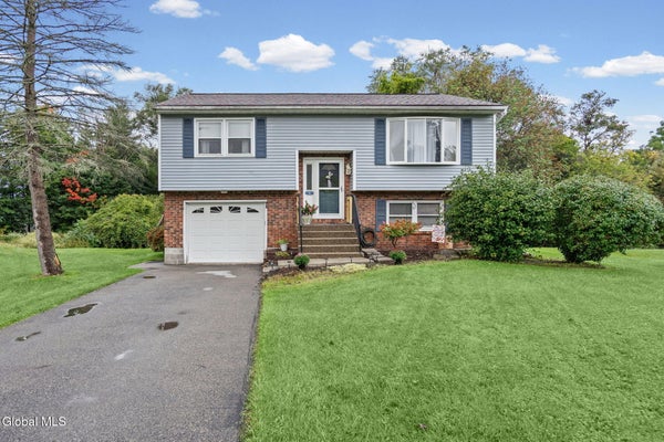 13 ANDREE CT, SCHENECTADY, NY 12309 - Image 391adfb2718df7a7de42fbda70f9d4b2/3138710818