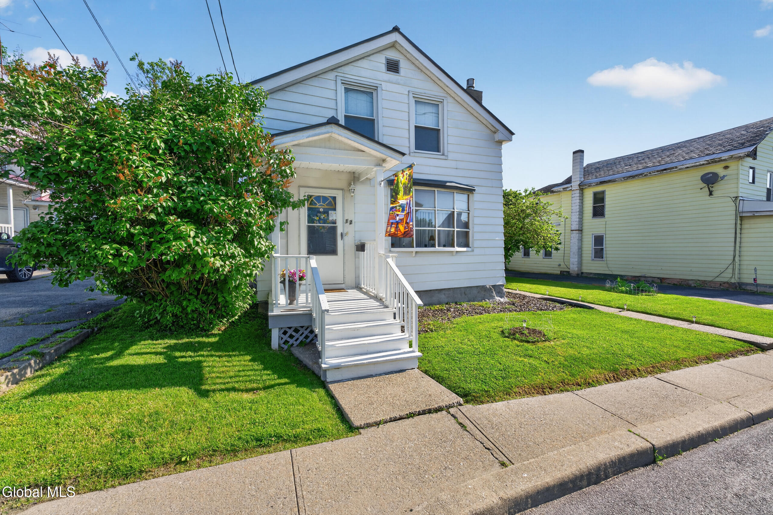 12 Boardman Street