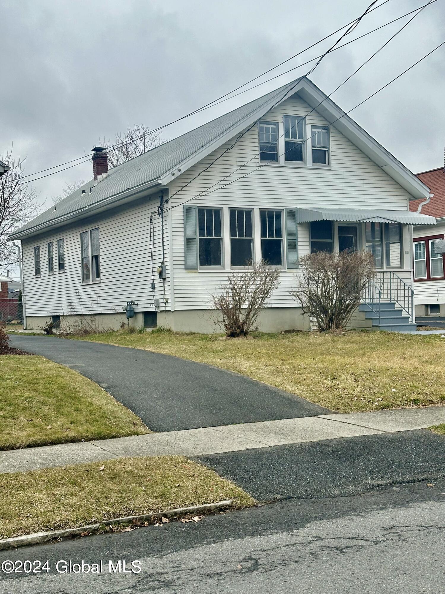 52 Holmes Court, Albany, New York image 4