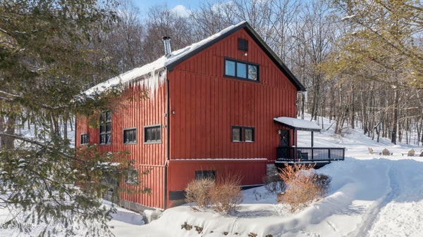 192 LAKEVIEW RD, CRARYVILLE, NY 12521 - Image 399c3e3bd2f933a7dc64cb8e0e5fb933/1353079675