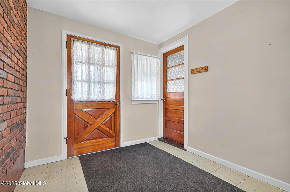 160 Garden Street, Schenectady, New York image 23