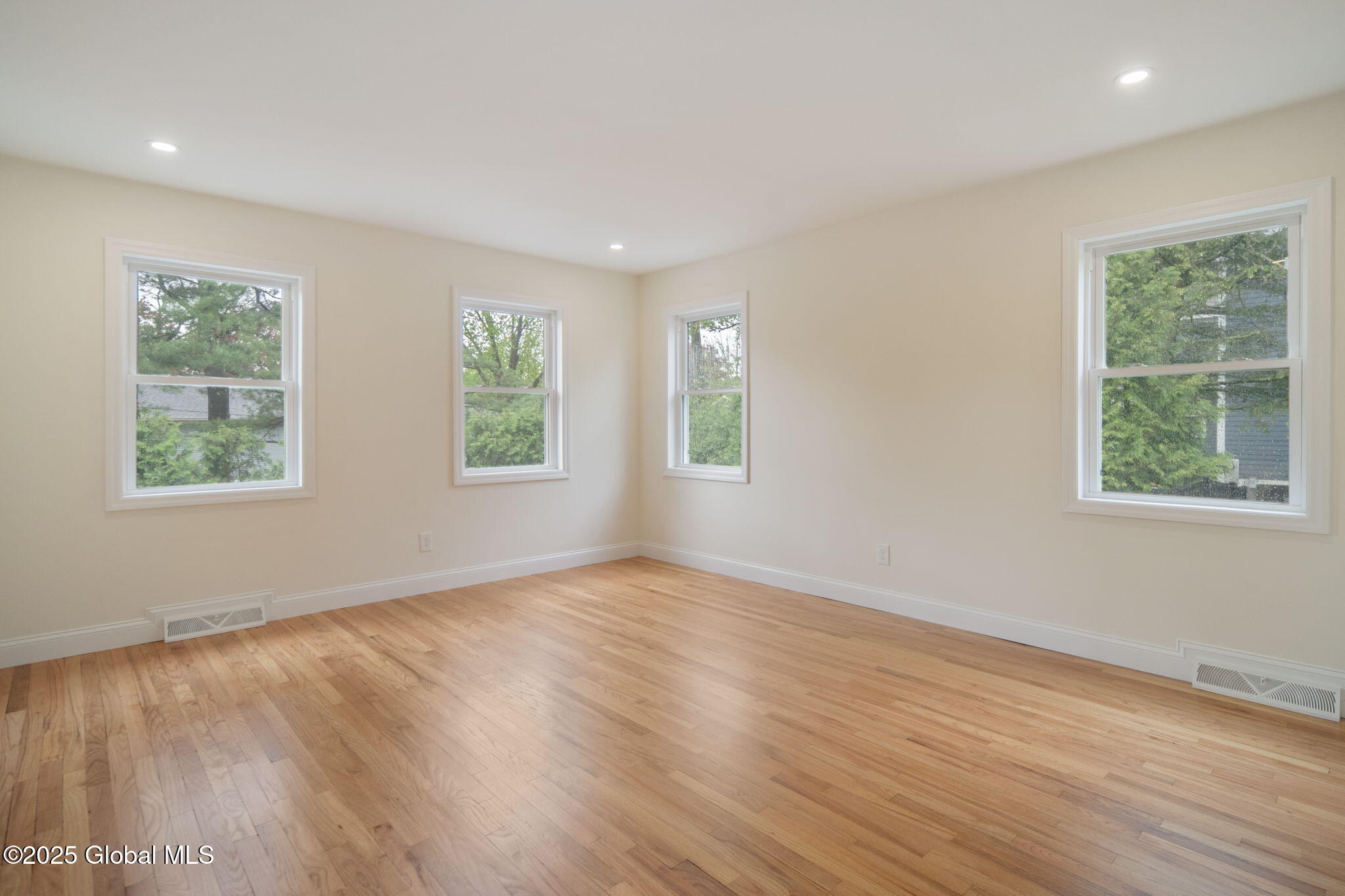 10 Vatrano Lane, Loudonville, New York image 12