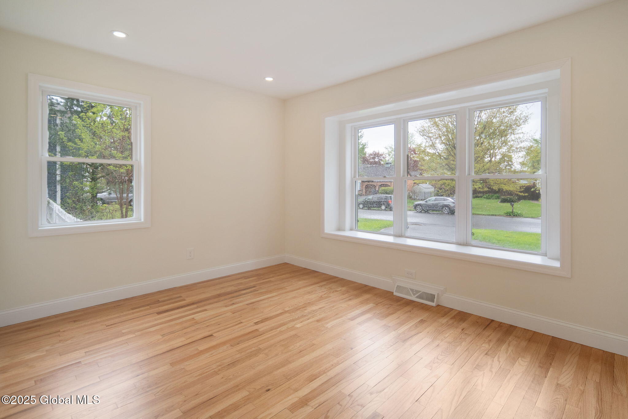 10 Vatrano Lane, Loudonville, New York image 15