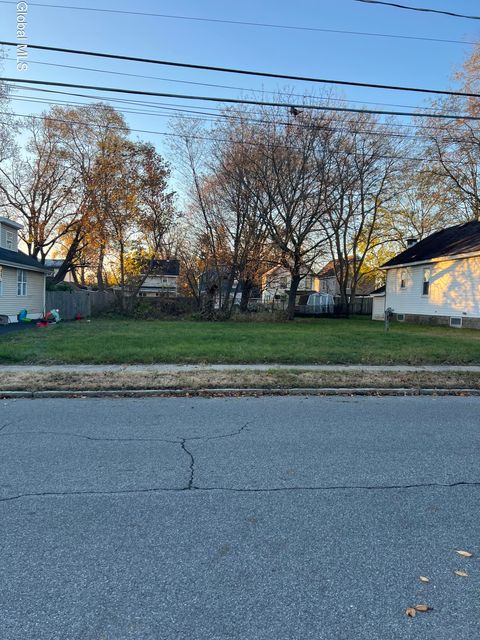 Photo of 2022 Williams Street, Schenectady, NY 12306 (MLS # 202530272)