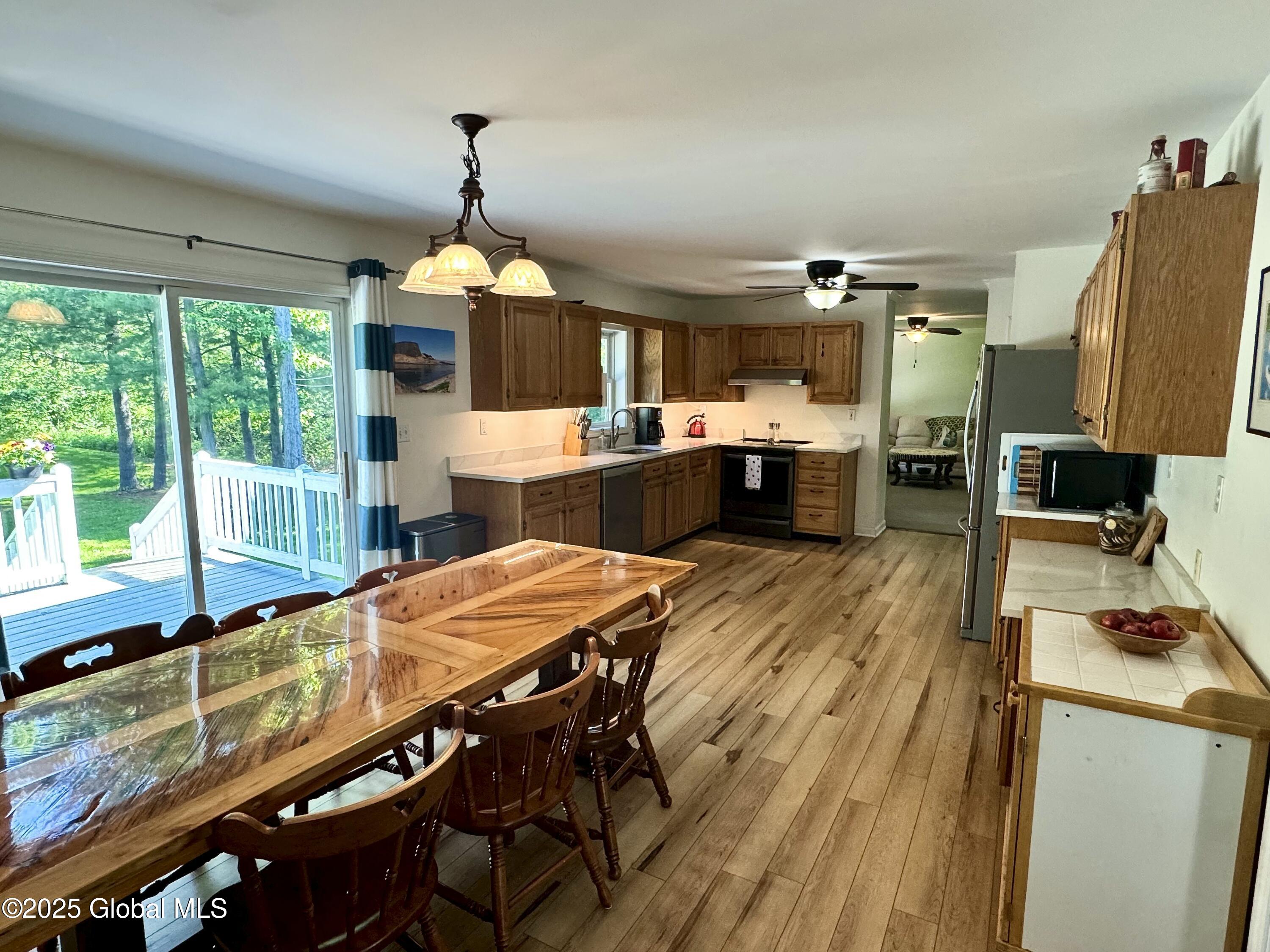 354 New Salem Road, Voorheesville, New York image 2
