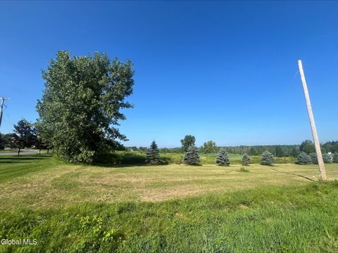 Photo of 10 Damascus Way, Malta, NY 12020 (MLS # 202512816)