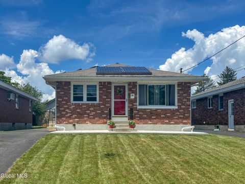 Photo of 24 Joanne Court, Albany, NY 12209 (MLS # 202621670)