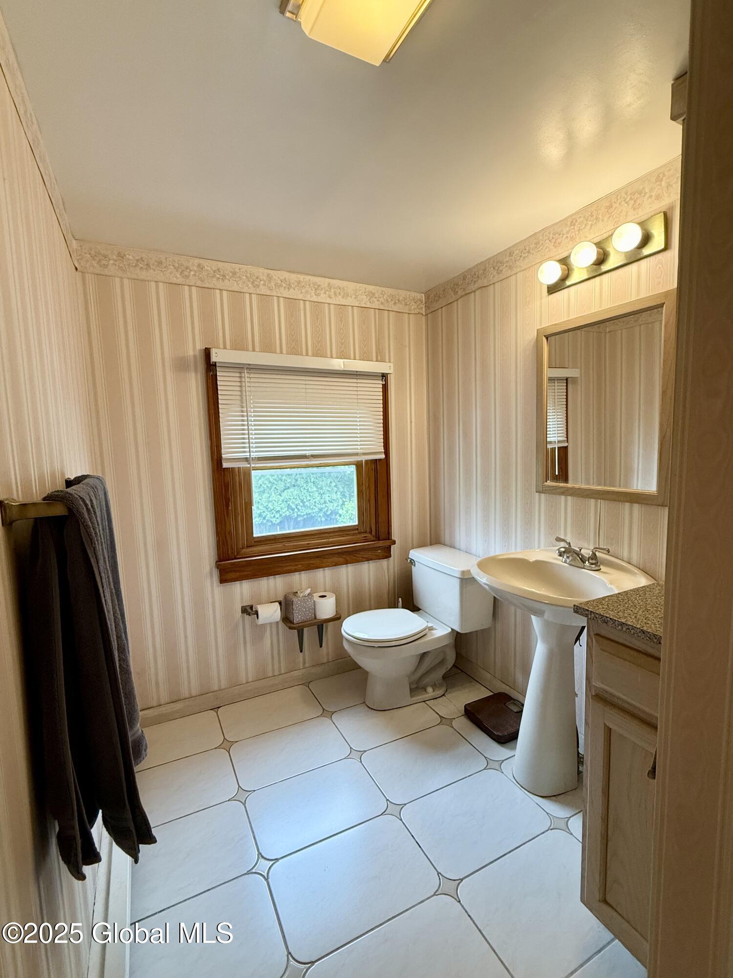 15 Park Place, Waterford, New York image 18