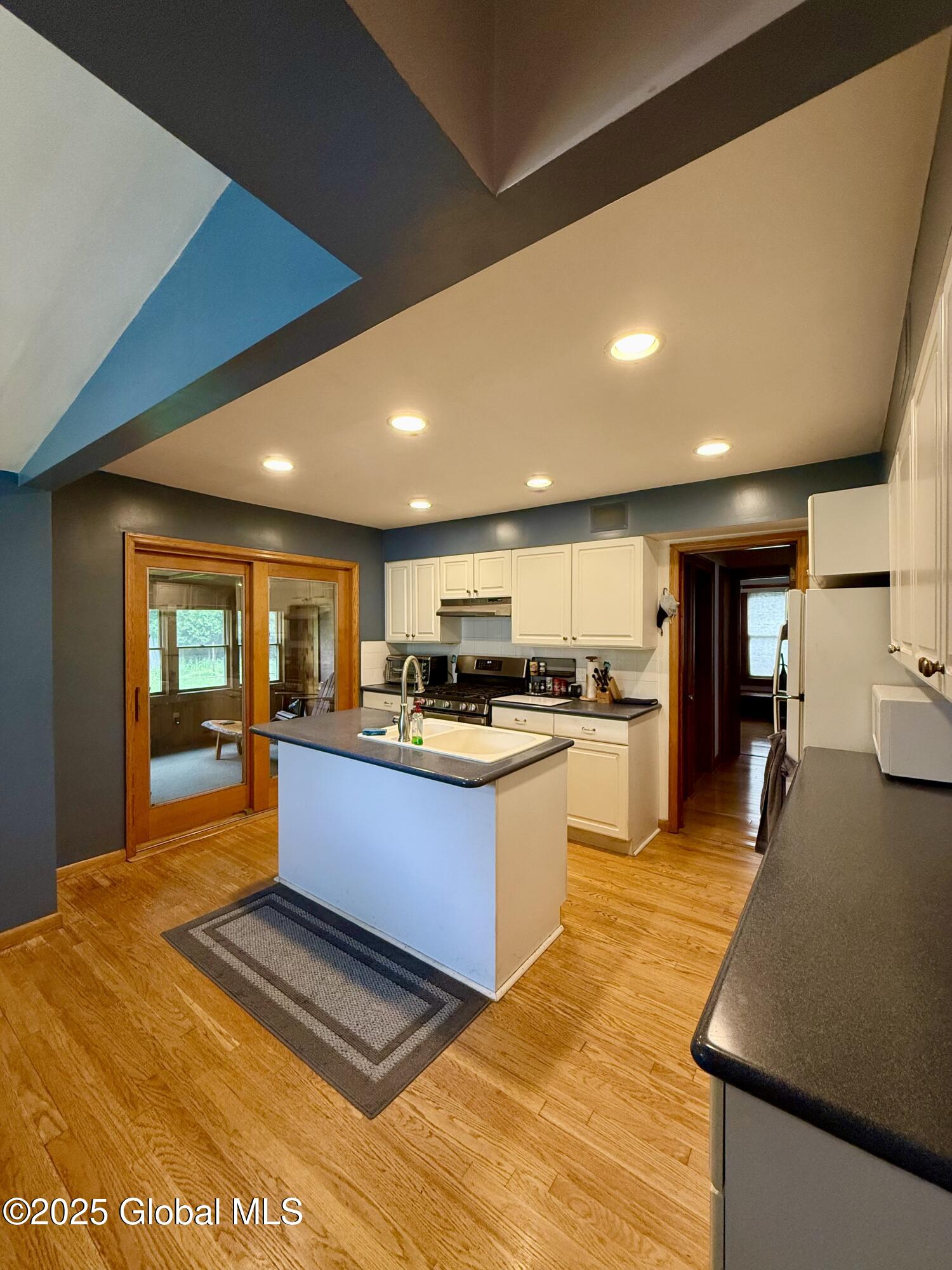 15 Park Place, Waterford, New York image 3