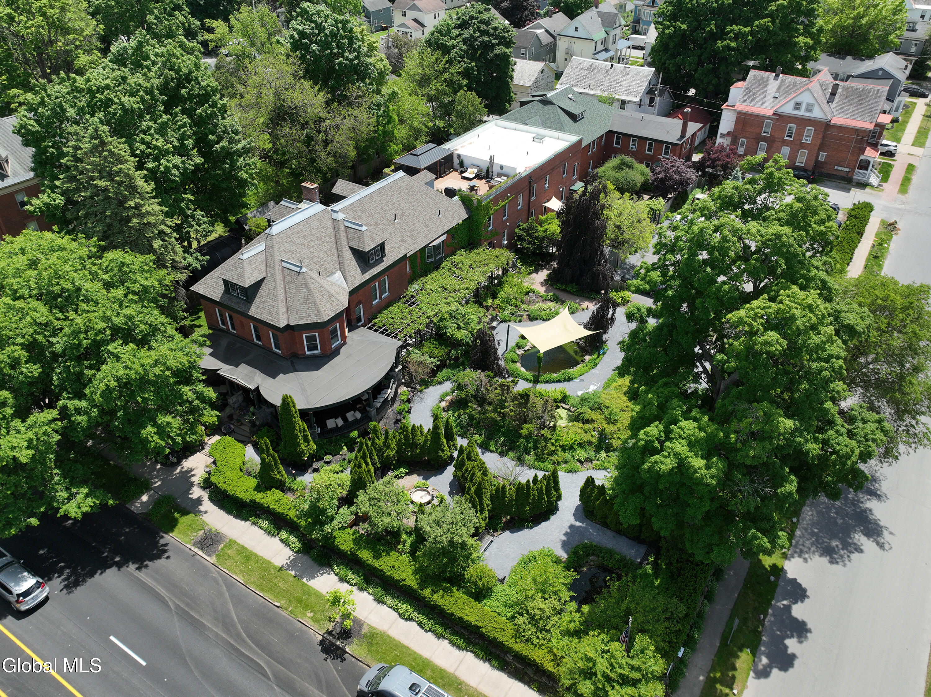 72 Union Avenue