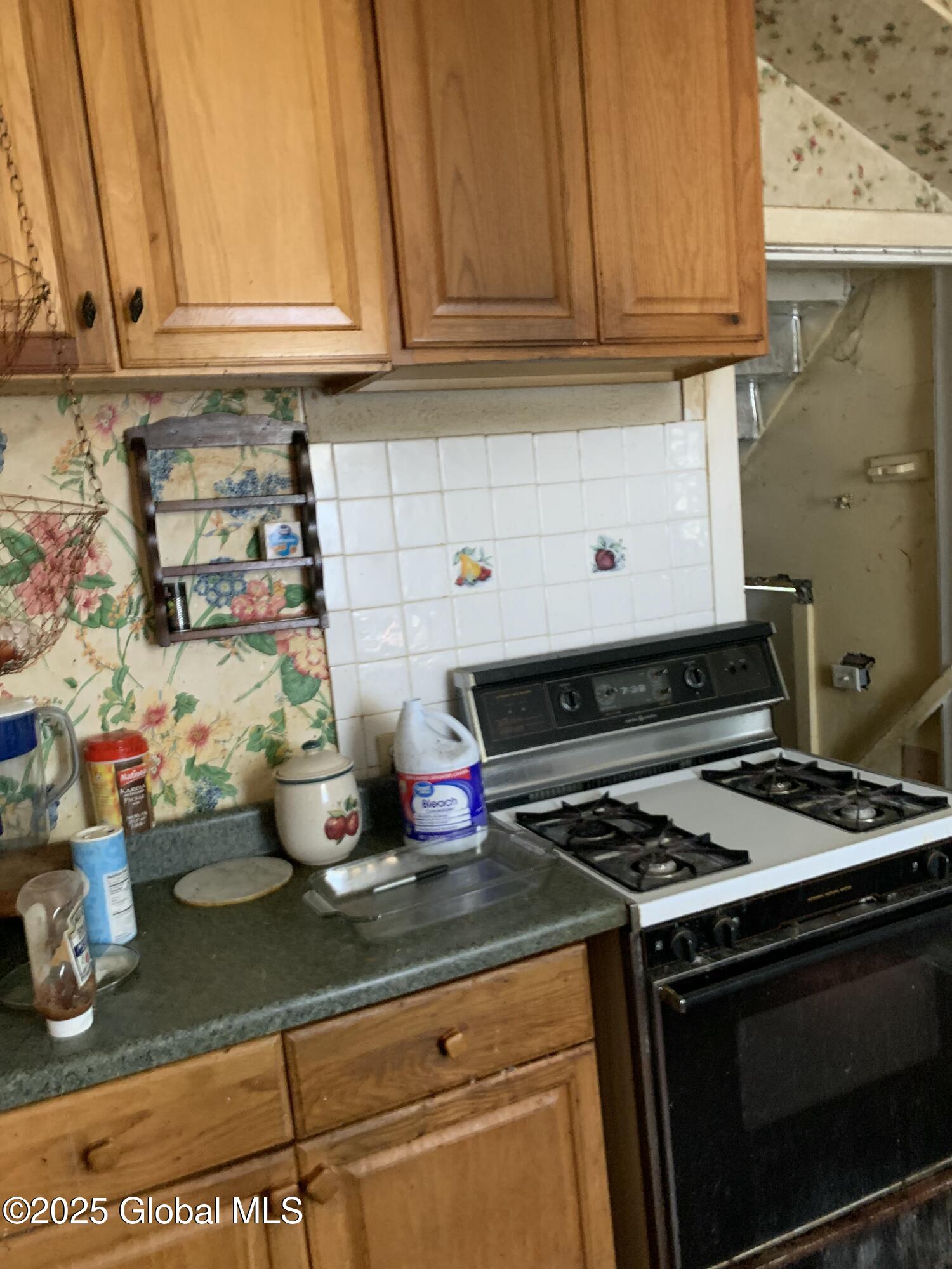 6 Sard Road, Albany, New York image 6