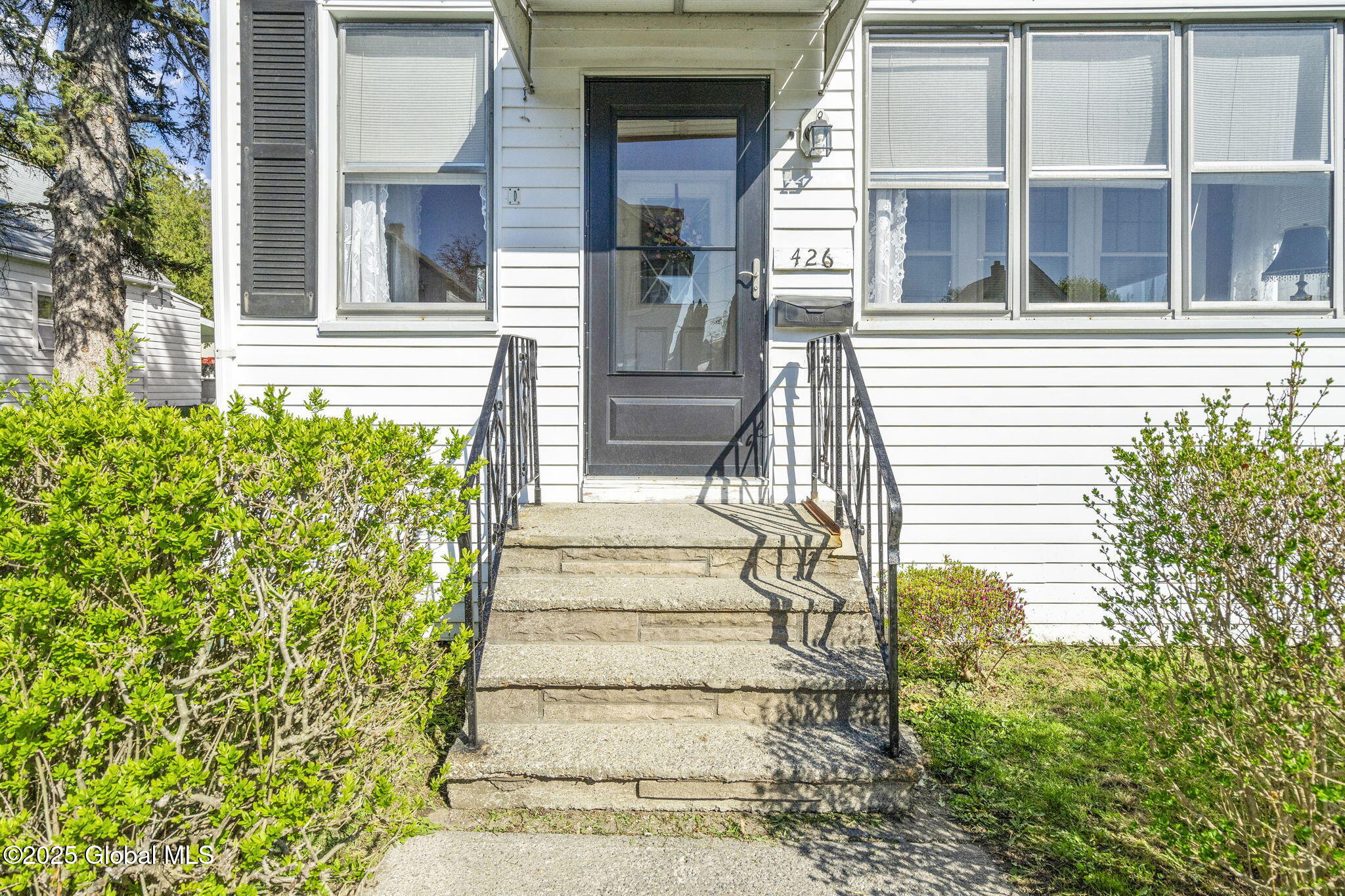 426 8th Avenue, Troy, New York image 4