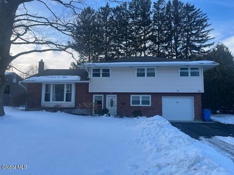 Photo of 178 Ormond Street, Albany, NY 12208 (MLS # 202613261)