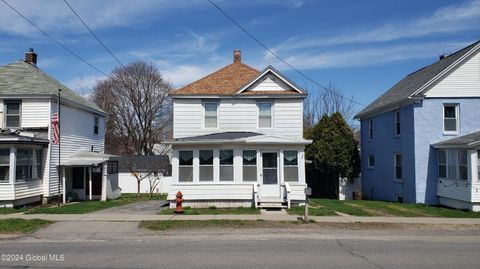 Homes For Sale - 11 Saratoga Avenue<br/> Broadalbin, NY 12025