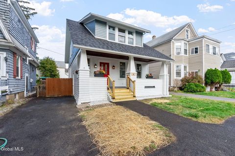 Photo of 41 109th Street, Lansing, NY 12182 (MLS # 202528377)