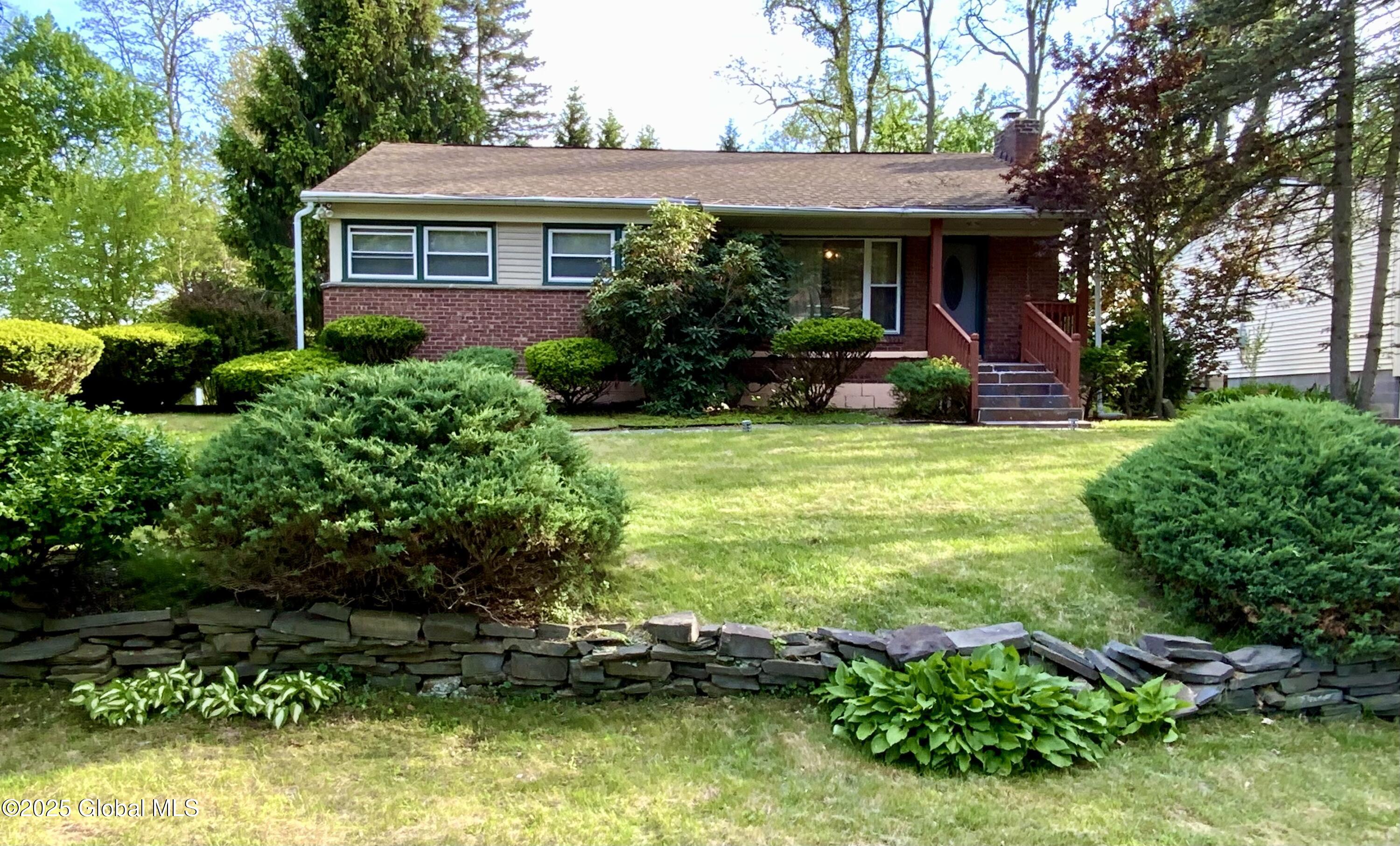 6 Kenyon Drive, Albany, New York image 2