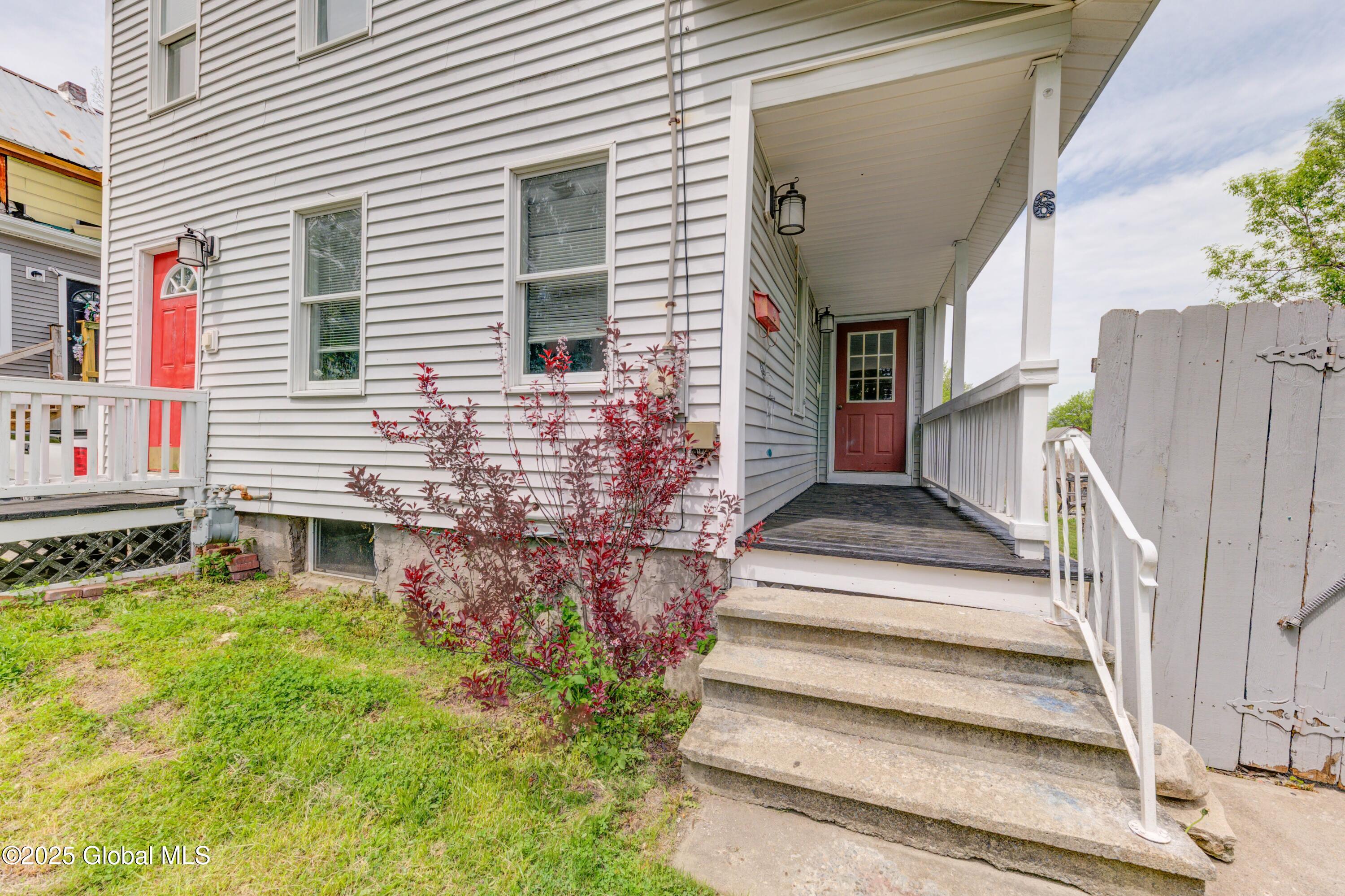 6 William Street, Gloversville, New York image 3