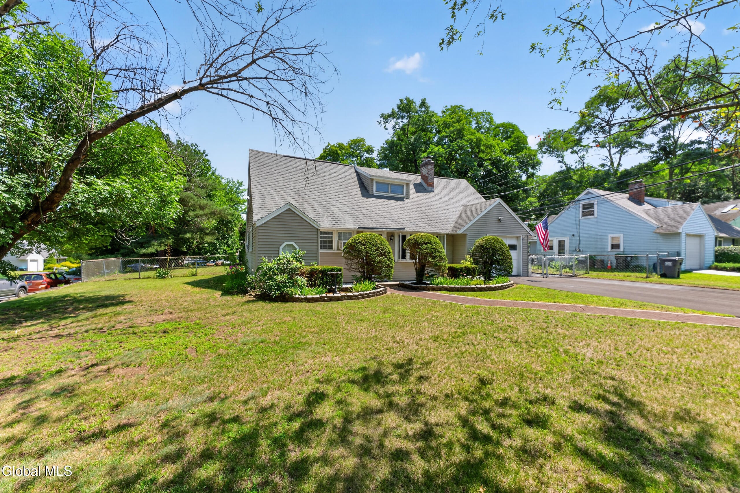5 Knob Hill Road