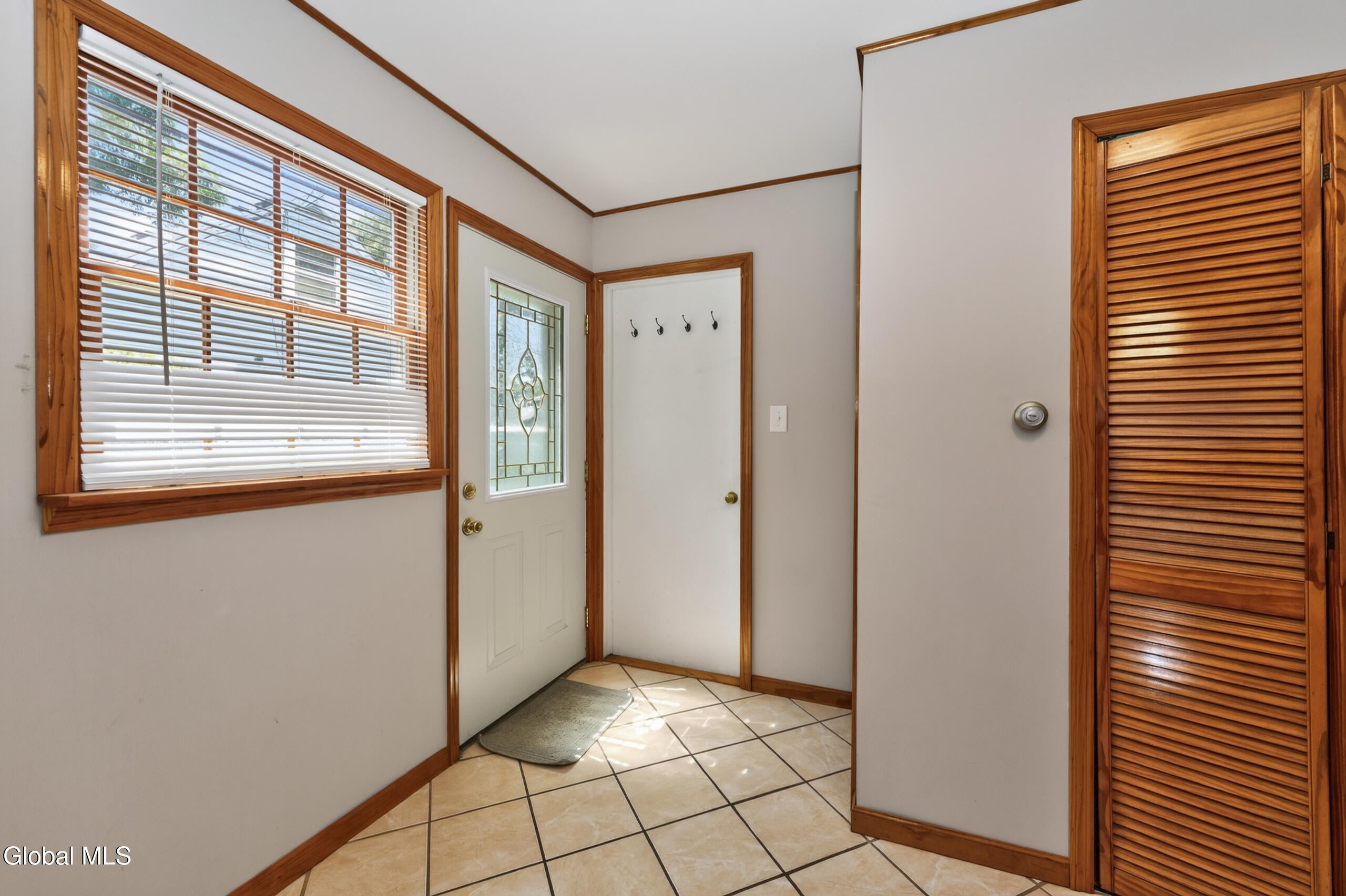 5 Knob Hill Road