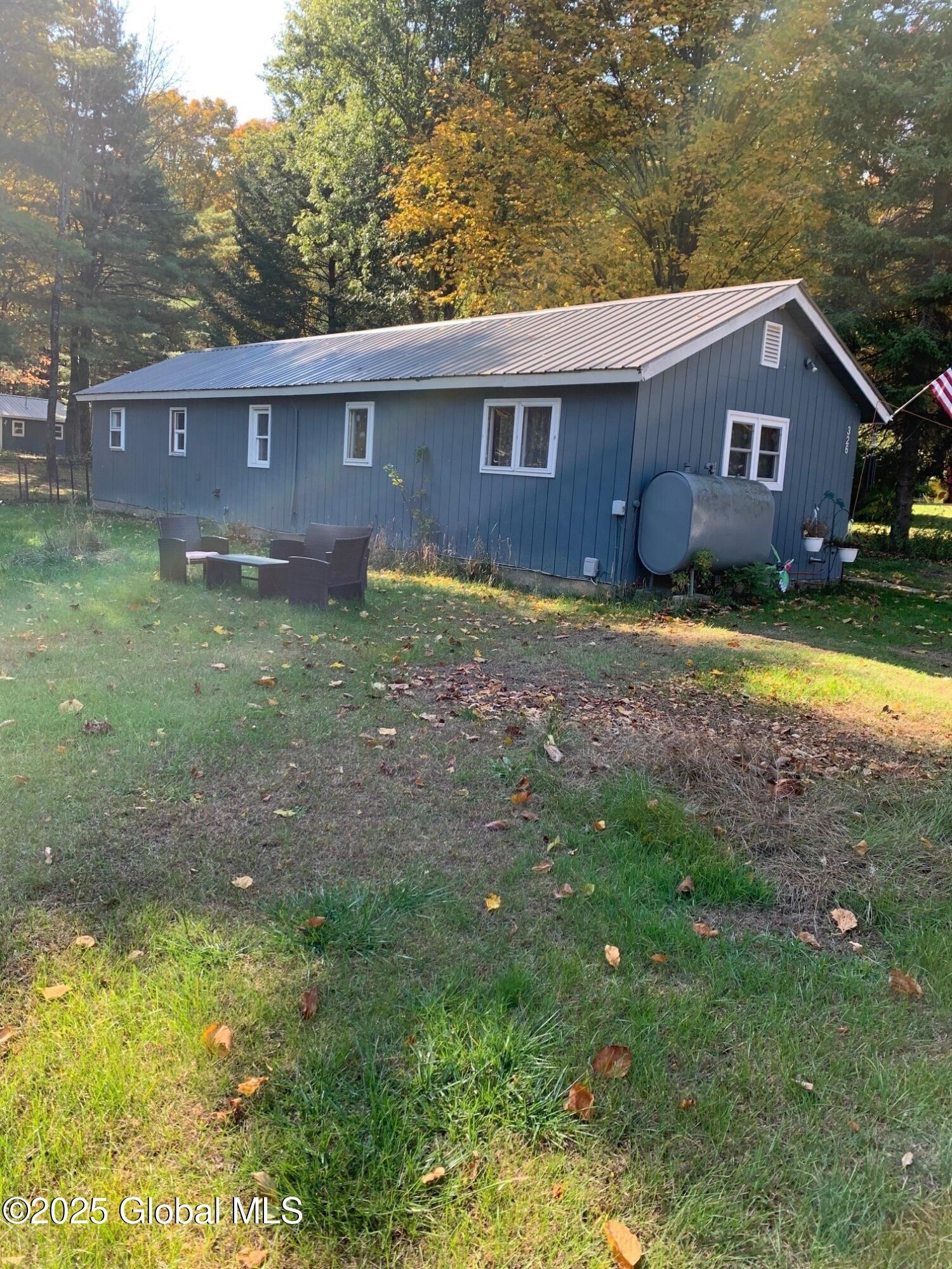 326 Middle Road