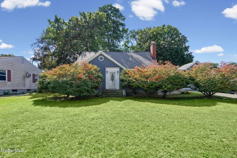Photo of 8 Knickerbocker Road, Scotia, NY 12302 (MLS # 202627393)