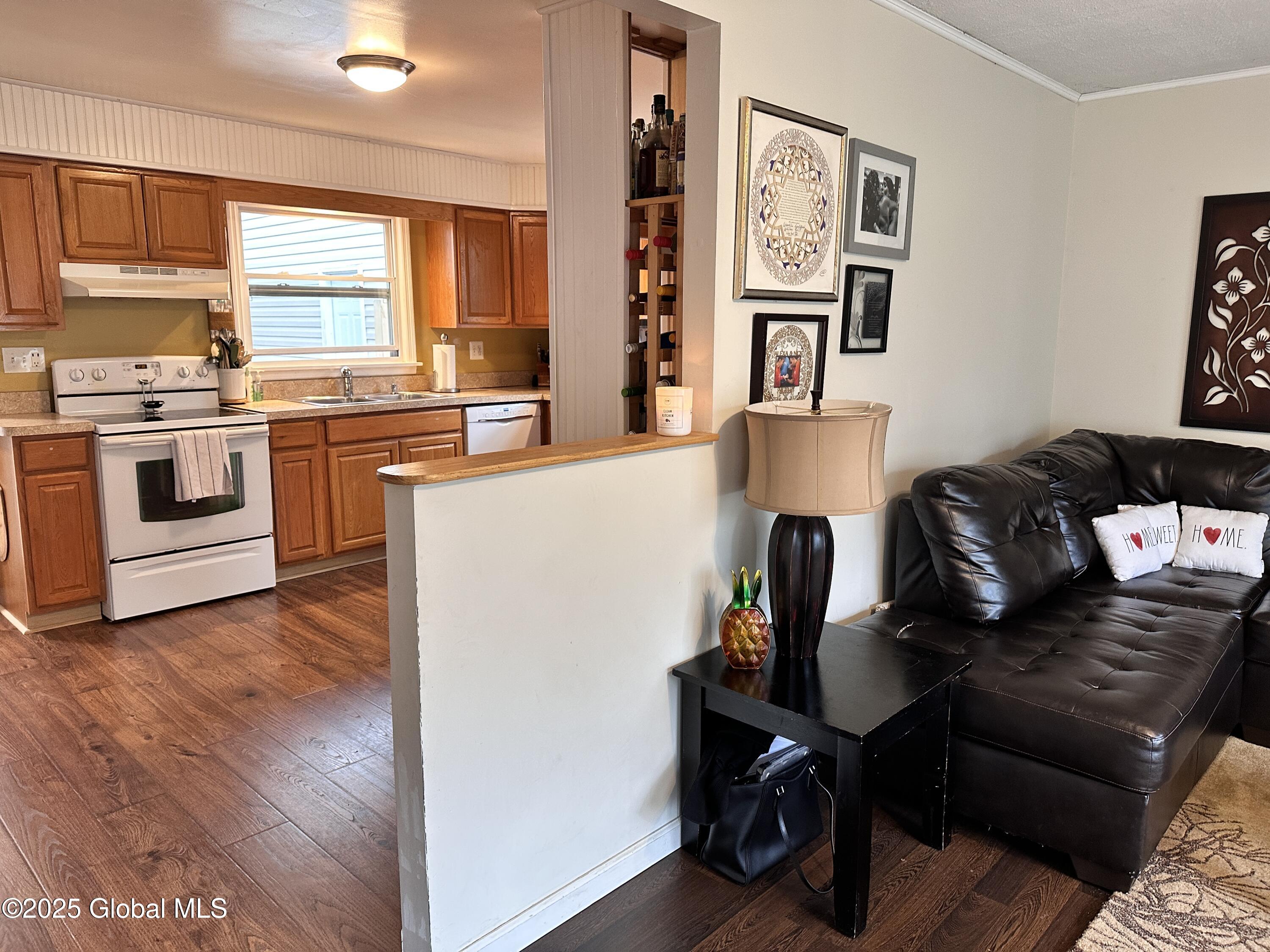 50 Lincoln Avenue, Colonie, New York image 6