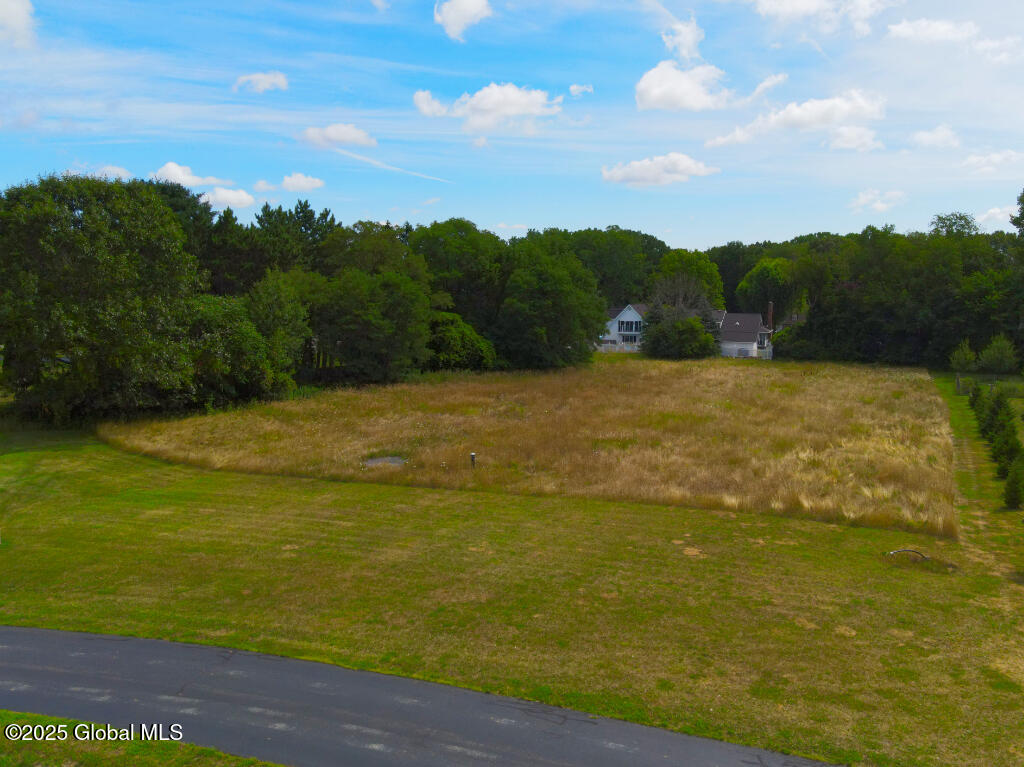 98 Hubbs Road, Ballston Lake, New York image 2