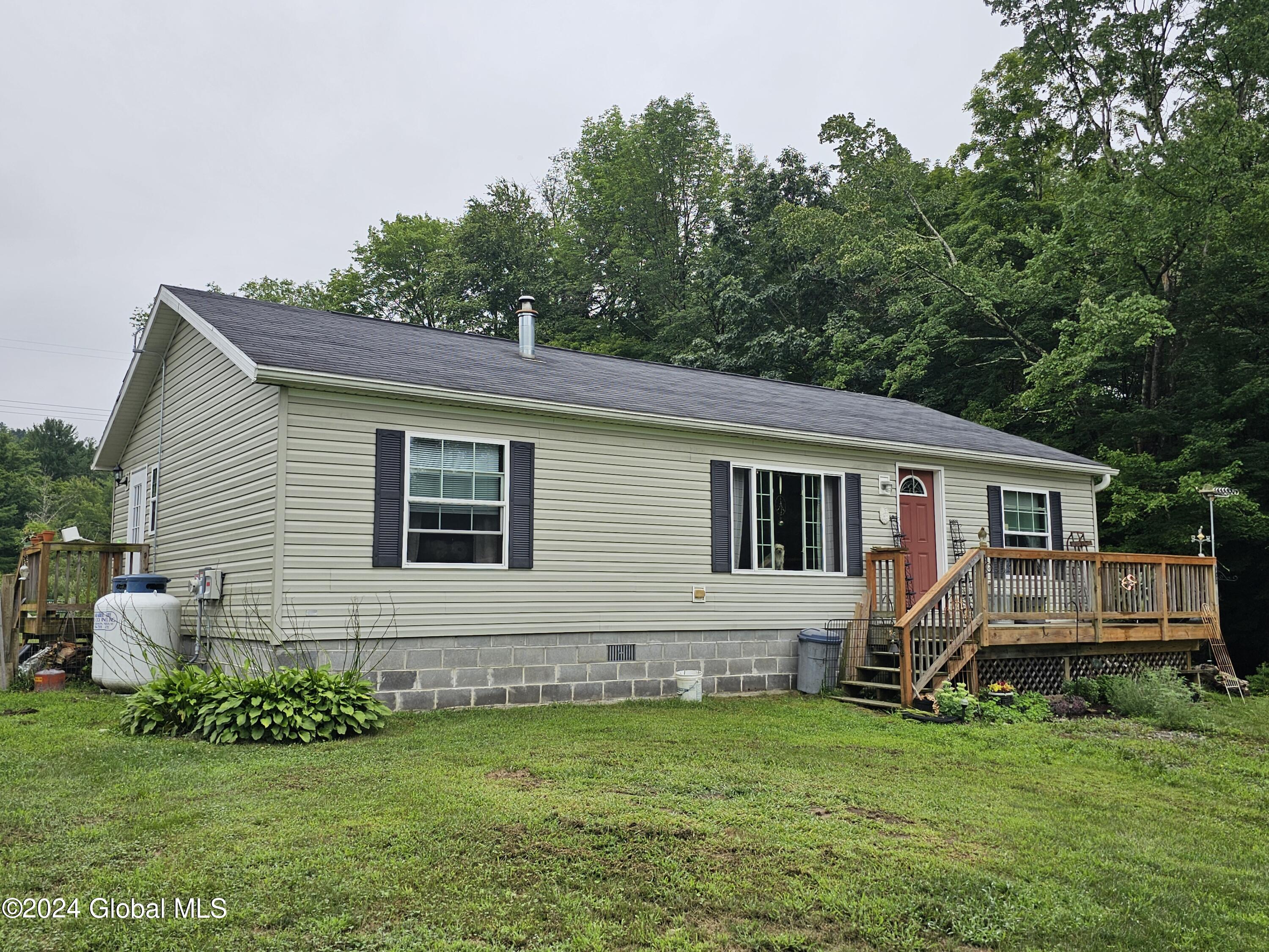 28 Wolfs Den Road, East Nassau, New York image 2