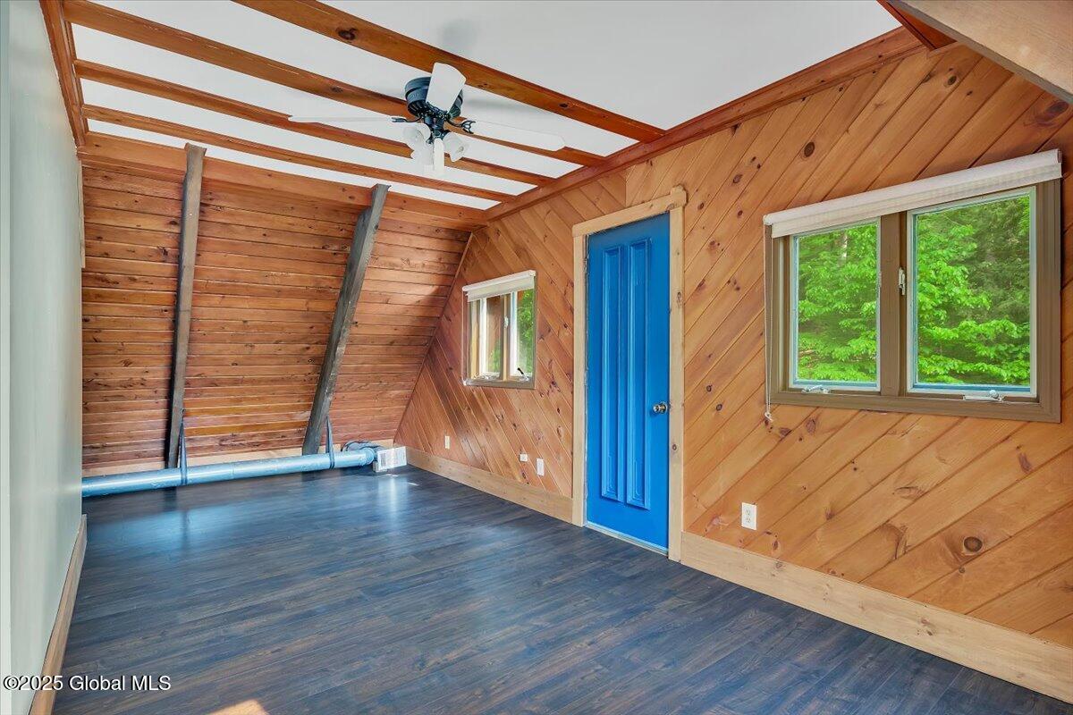 34 Glen Royal Drive, Sand Lake, New York image 22