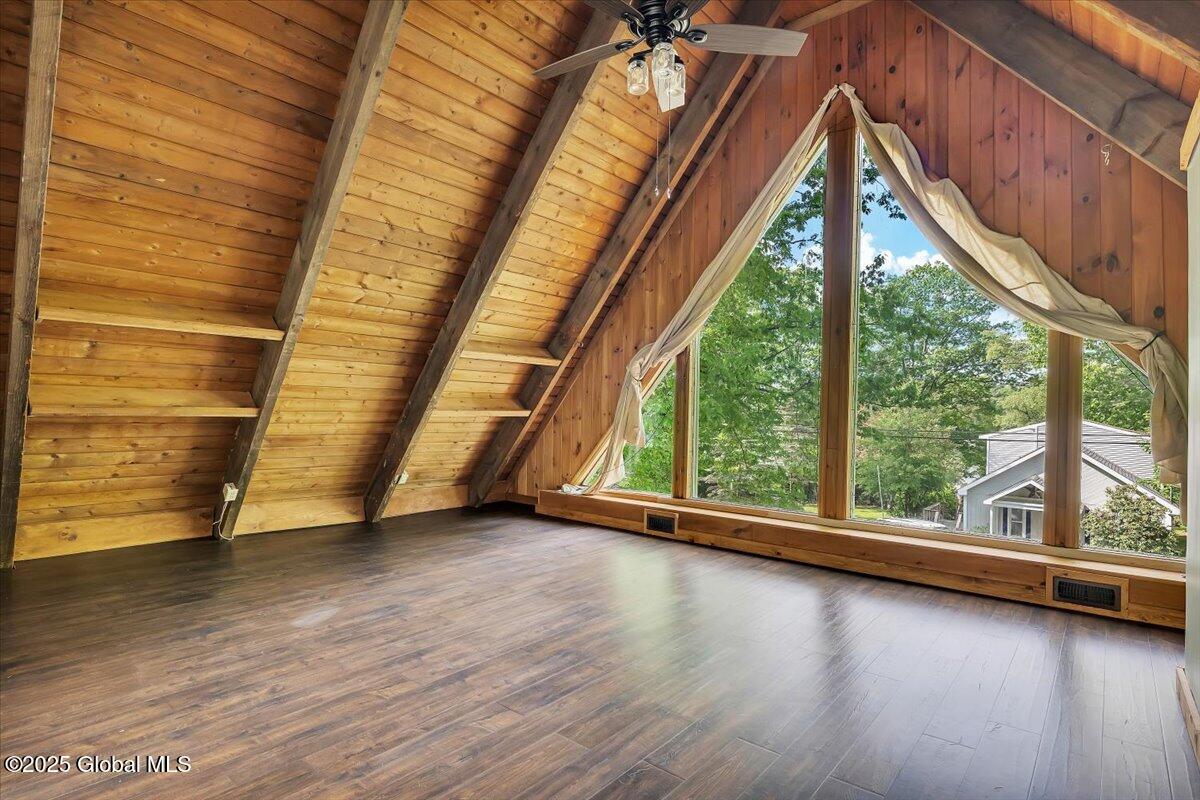 34 Glen Royal Drive, Sand Lake, New York image 16