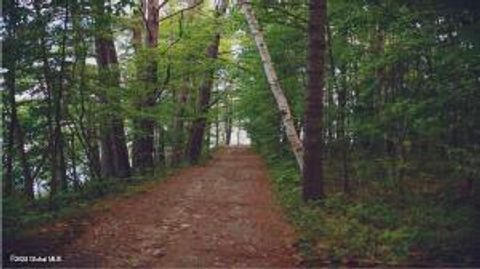 Photo of 6 Garlyn Drive, Averill Park, NY 12123 (MLS # 202529059)