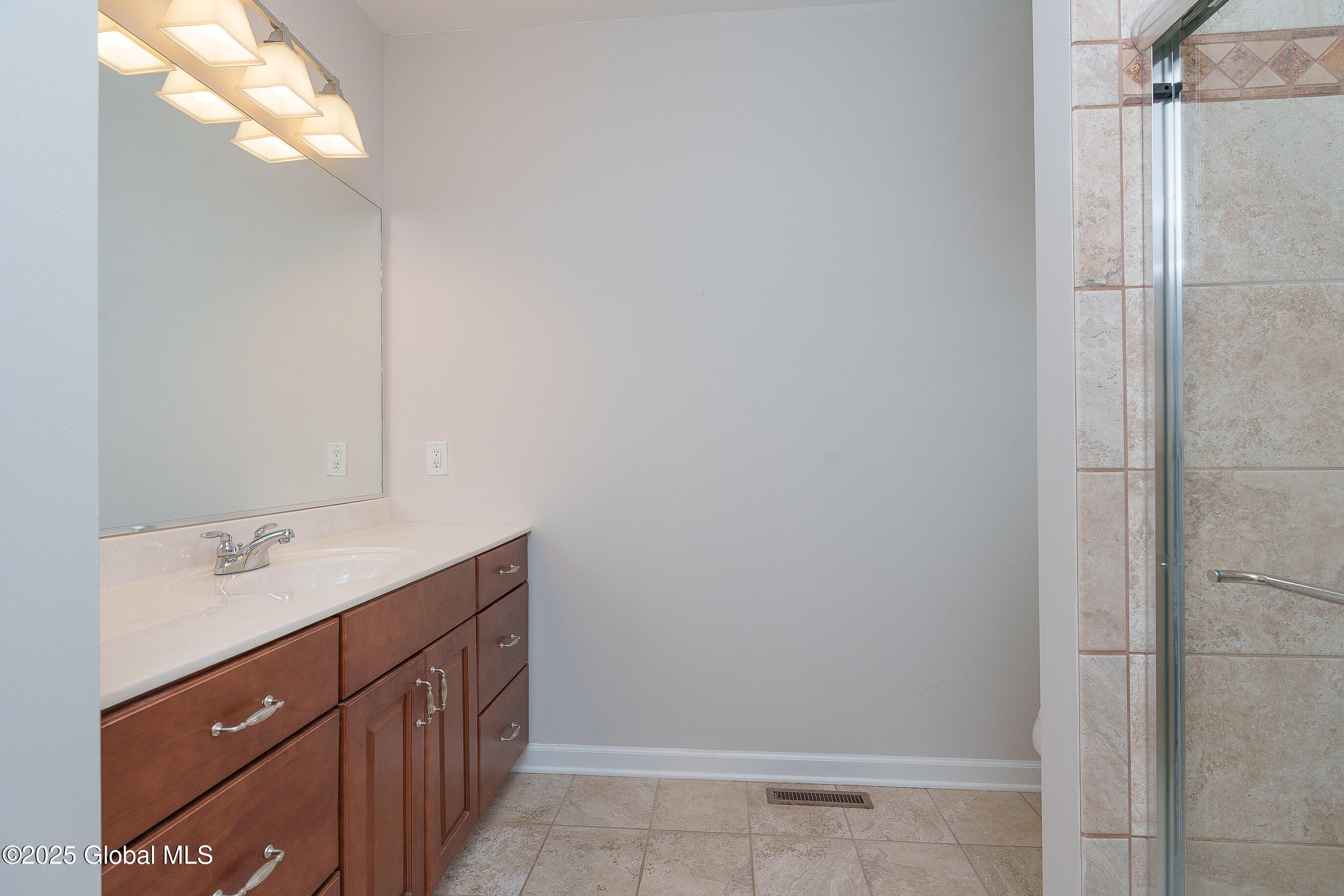 1 Glen Meadow Drive, Mechanicville, New York image 18