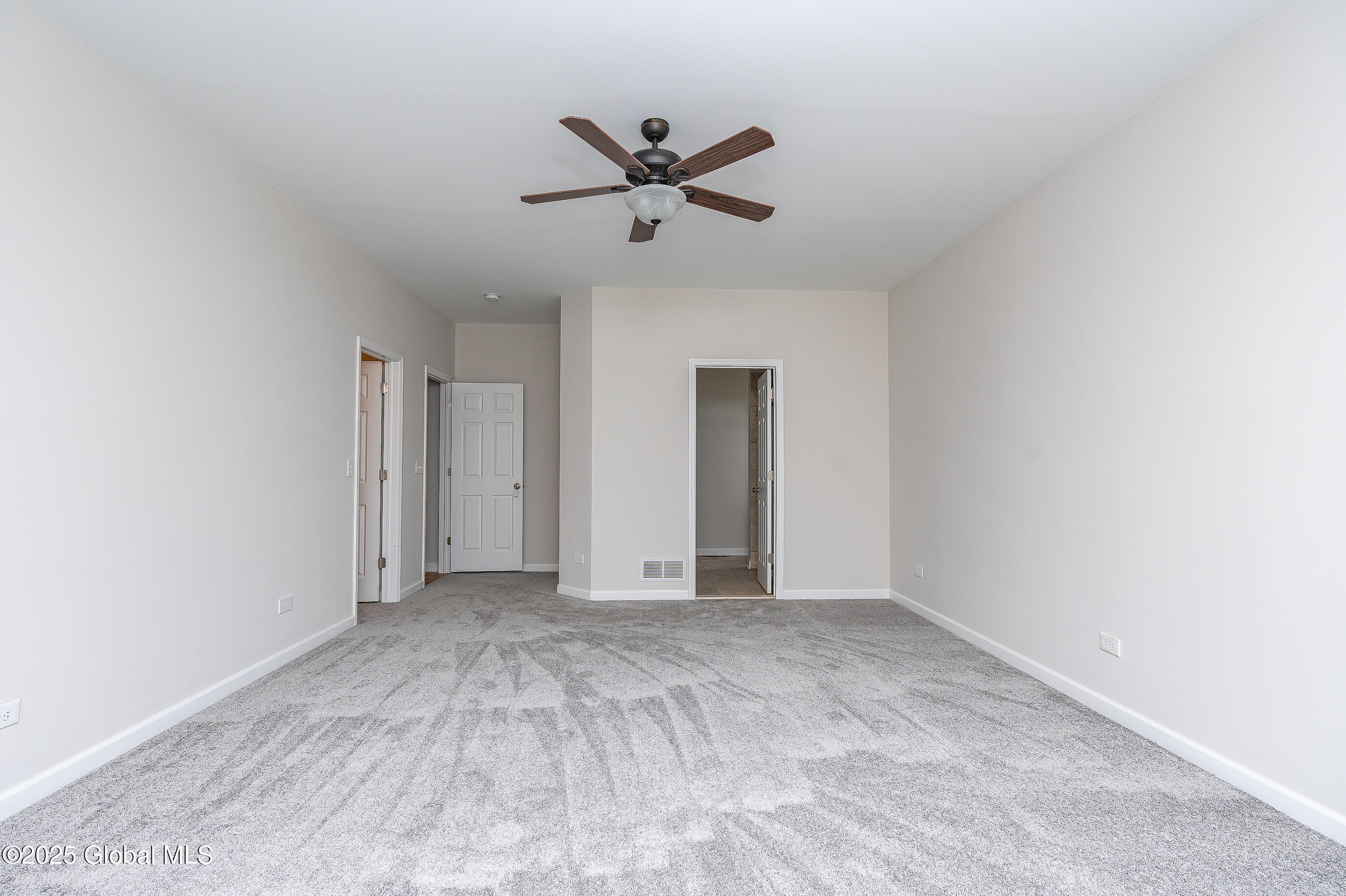 1 Glen Meadow Drive, Mechanicville, New York image 17