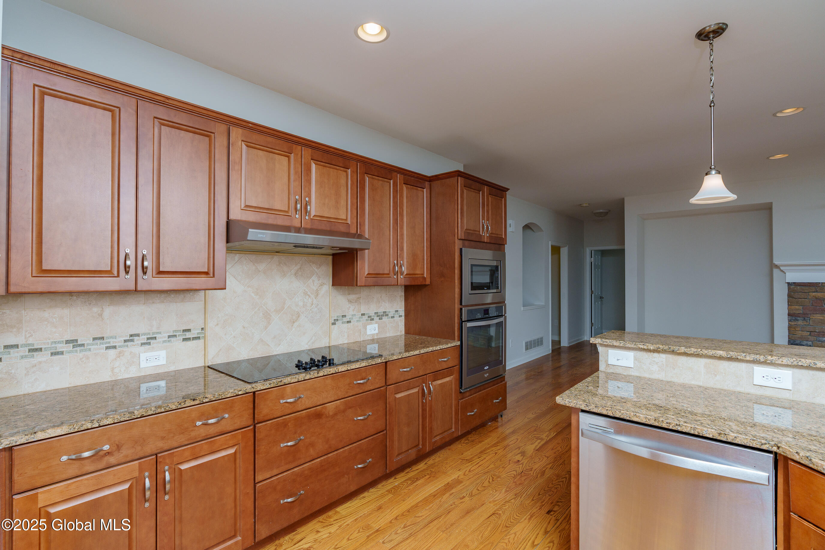 1 Glen Meadow Drive, Mechanicville, New York image 11