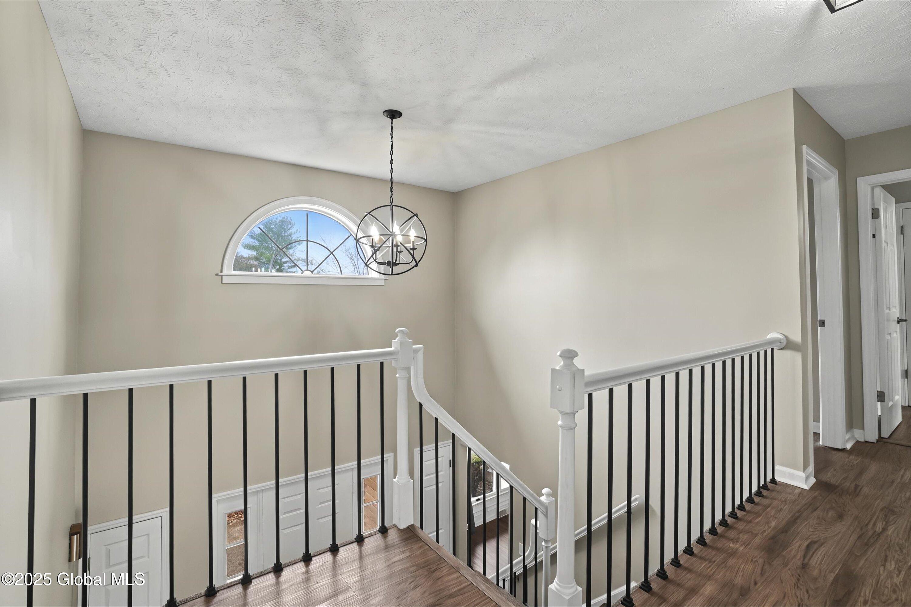 13 Wellesley Court, Loudonville, New York image 19