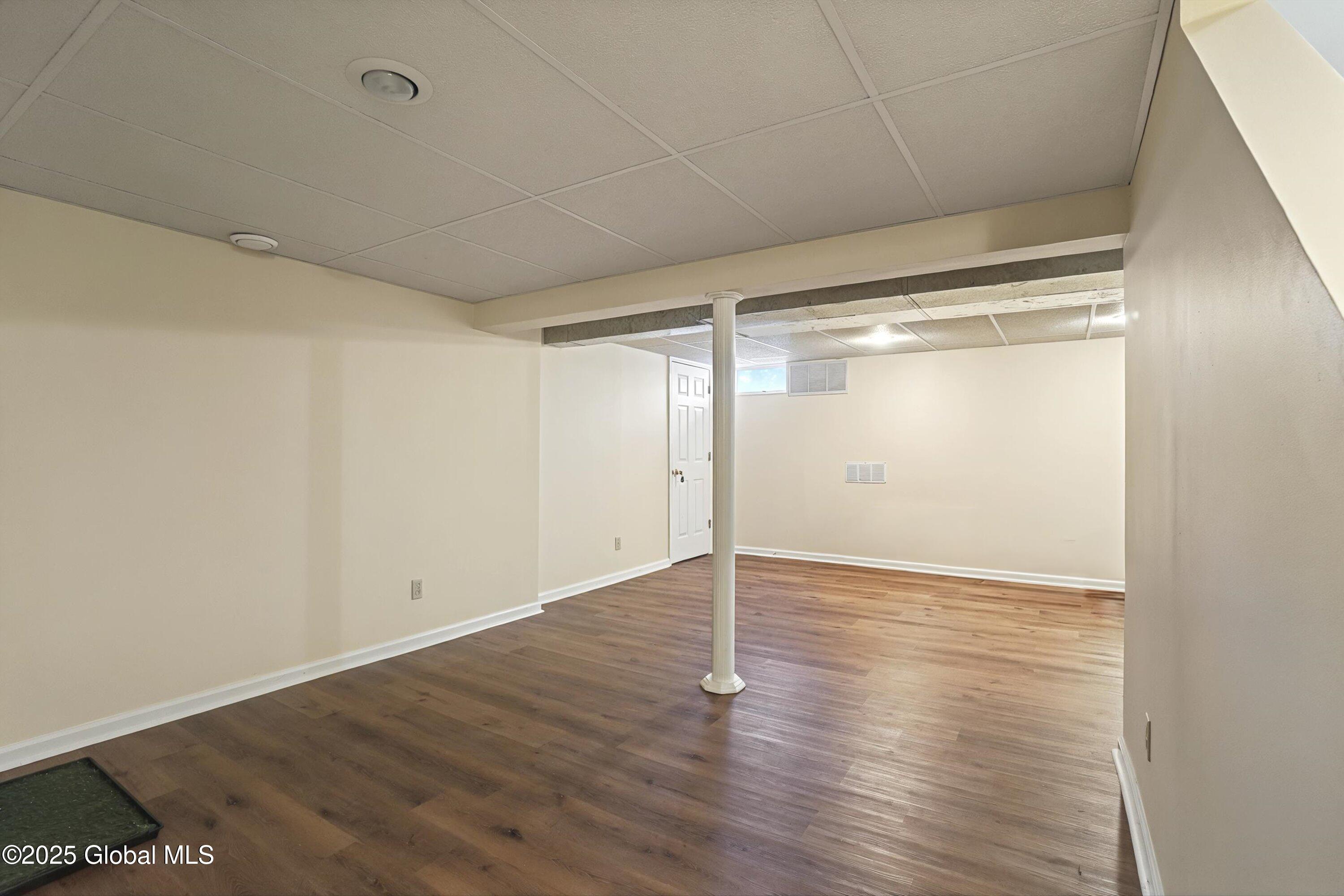13 Wellesley Court, Loudonville, New York image 31