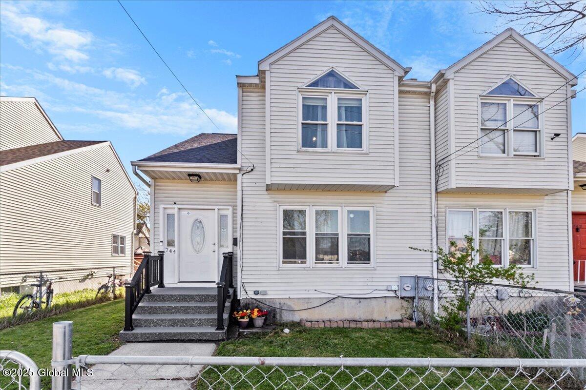744 Hamilton Street, Schenectady, New York image 1