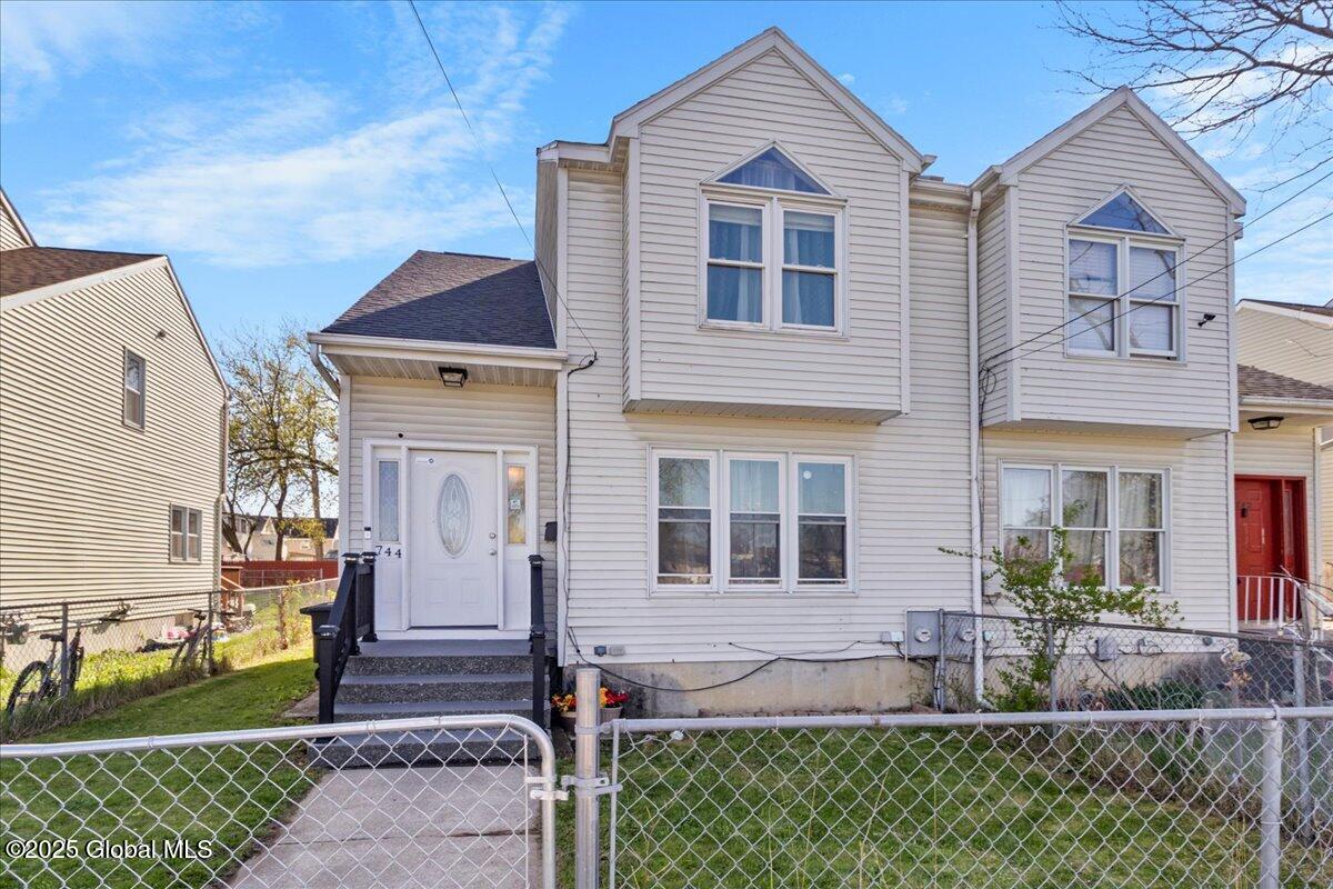 744 Hamilton Street, Schenectady, New York image 4