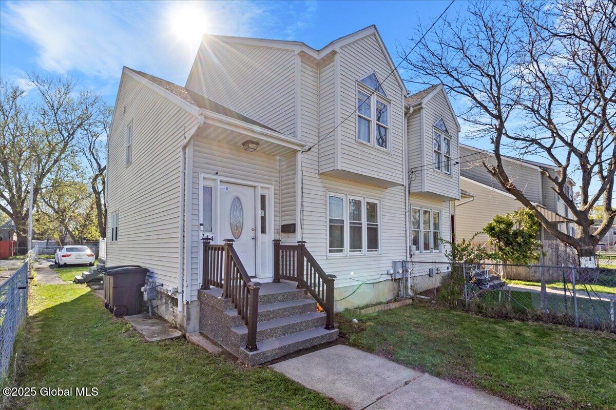 744 Hamilton Street, Schenectady, New York image 3