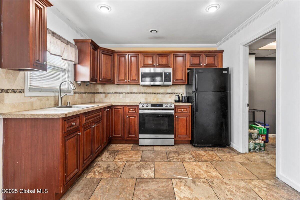 744 Hamilton Street, Schenectady, New York image 8