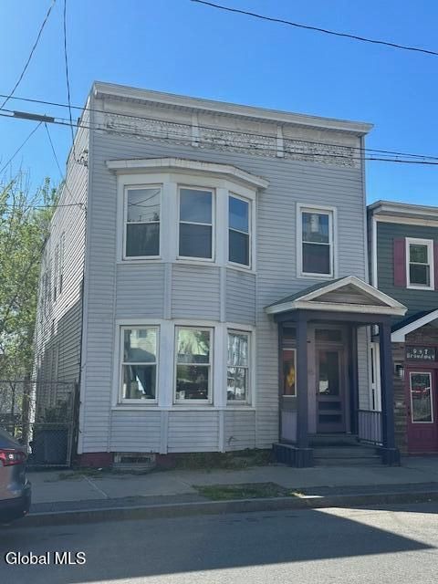 Apartment For Rent - 945 Broadway #1<br/> Rensselaer, NY 12144