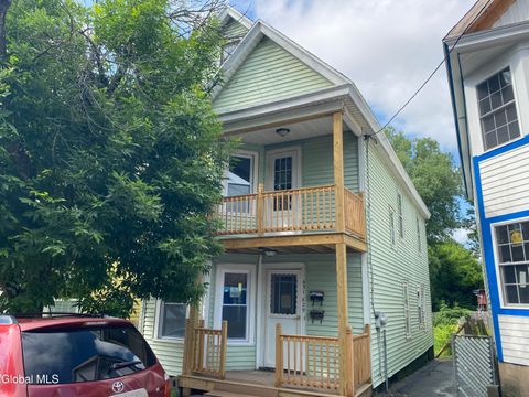 Photo of 629 Lang Street, Schenectady, NY 12308 (MLS # 202527733)