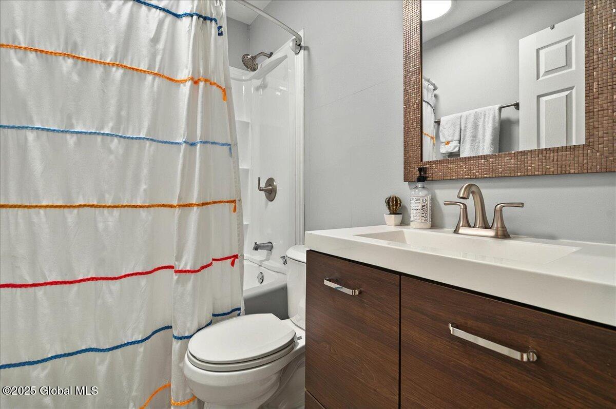 106 Hackett Boulevard, Albany, New York image 13