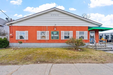 Multifamily For Sale - 48 Lincoln Avenue<br/> Saratoga County, Saratoga Springs, NY 12866